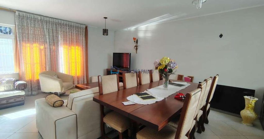 Casa Térrea à venda, com 3 quartos, 1 suíte e 4 vagas