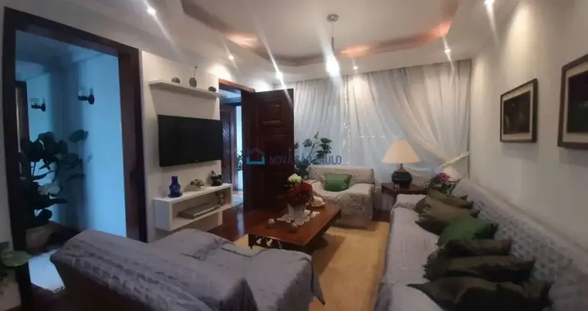Sobrado com 3 pavimentos 4 Quartos e 3 suítes à Venda, 260 m² por R$ 1.400.000,00