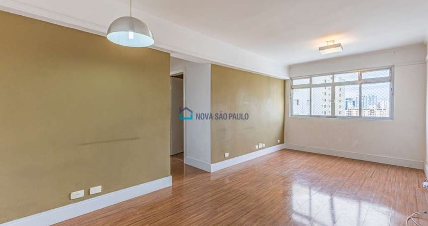Apartamento Saúde. 69m² Vago proximo ao  Metrô Saúde.