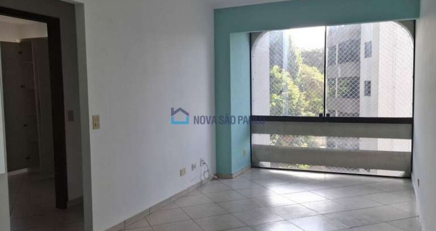 Apartamento 3 quartos, 2 banheiros, 1 vaga - Rua Soares Avellar, 464 - Próximo Metrô Conceição