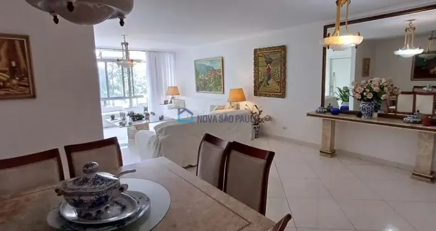 Amplo apartamento na Bela Vista perto do Shopping Pátio Paulista!