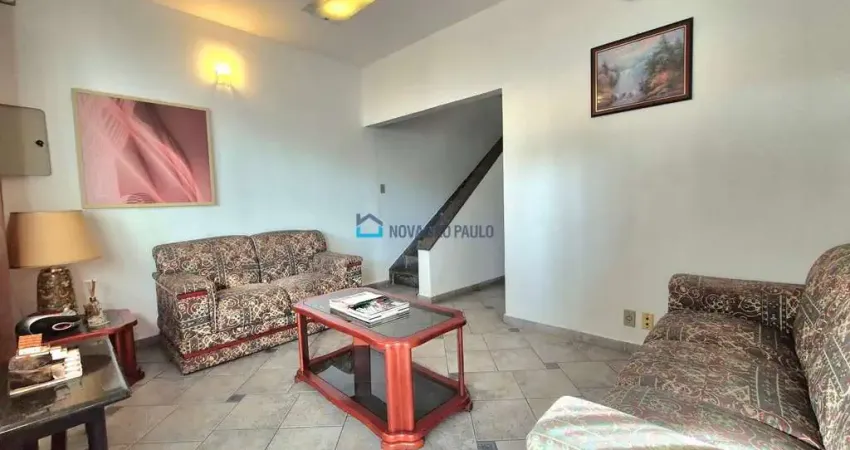 Casa com quintal, 3 dormitórios, 3 vagas próximo ao metrô são judas e  saúde!