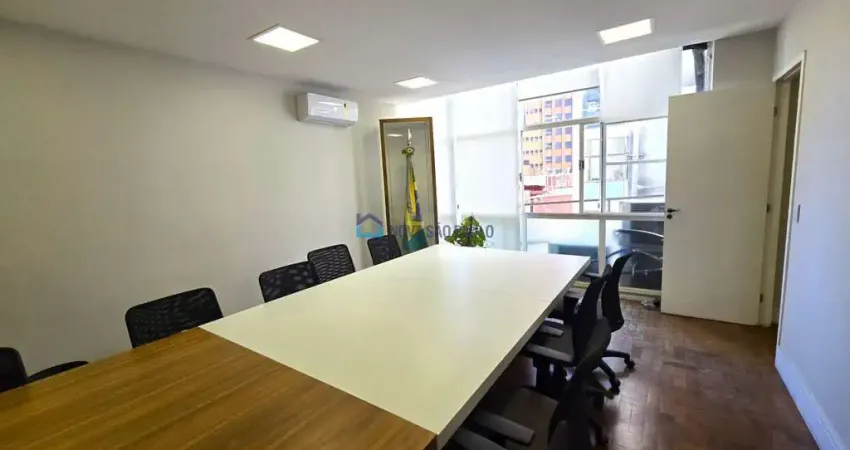 Conjunto Comercial na Praça da República, próximo ao Metrô