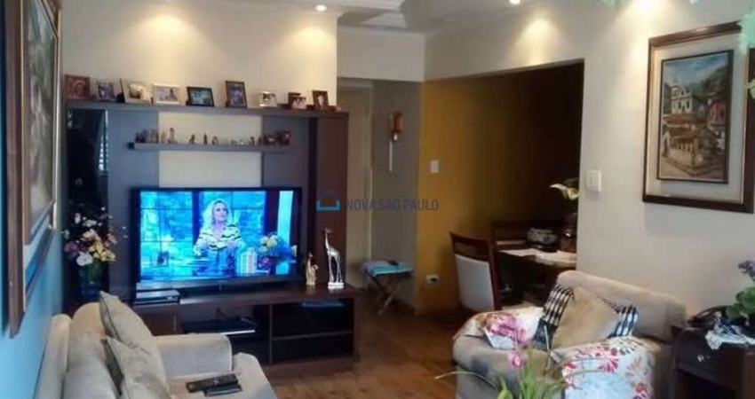 Apartamento bem distribuído com 3 quartos e 1 vaga na Vila Clementino!
