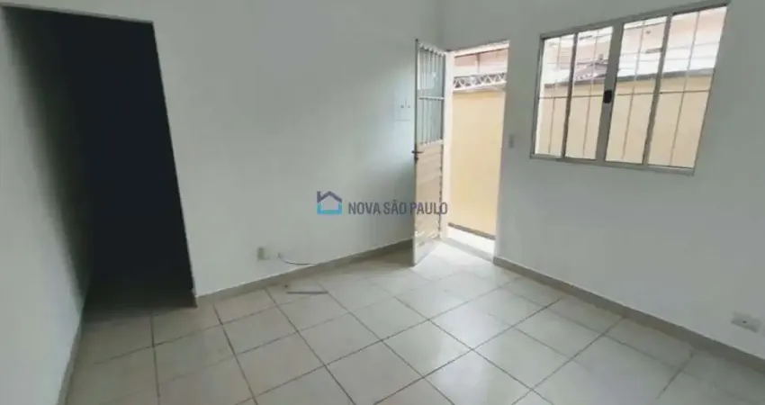 Casa térrea de 4 dormitórios próximo ao Metrô Saúde