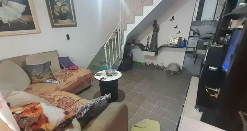 Casa 2 dormitórios próxima ao Metrô Saúde