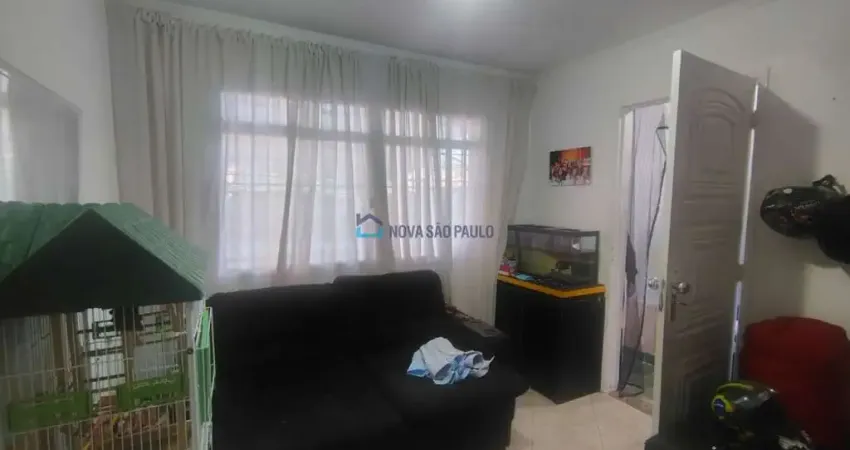 Casa Térrea com Quintal 3 Dormitórios  2 Vagas Vila Fachini  Próx. Metrô Jabaquara