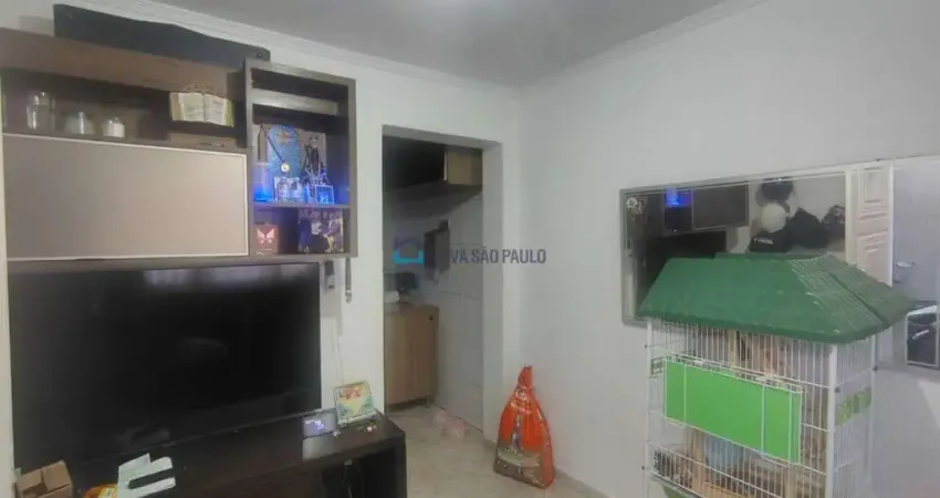 Casa Térrea com Quintal 3 Dormitórios  2 Vagas Vila Fachini  Próx. Metrô Jabaquara