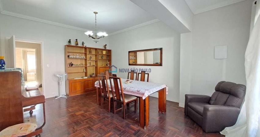 Casa com 3 quartos à venda na Rua das Rosas, --, Mirandópolis, São Paulo