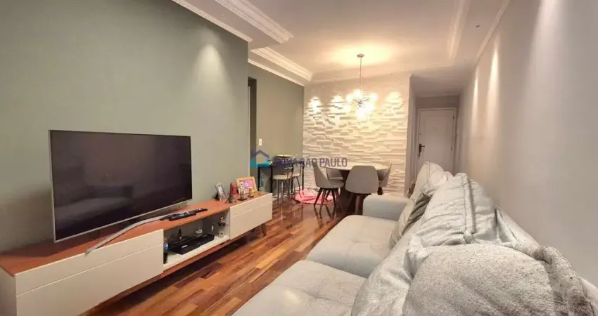 Apartamento em andar alto ao lado do metrô Praça da Árvore na região da Saúde!