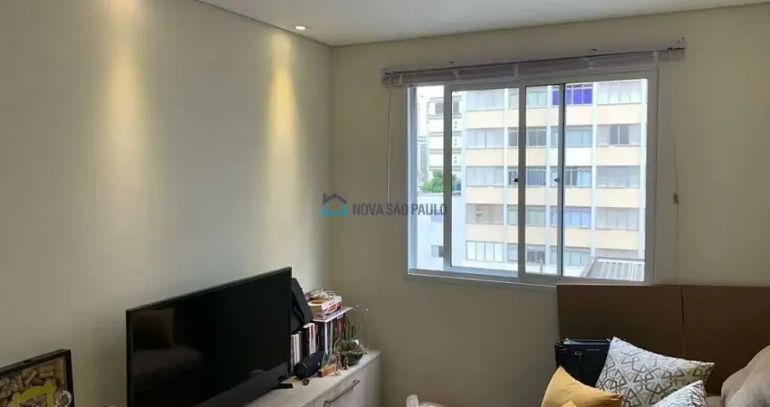 Apartamento mobiliado ao lado de Shopping Center na Frei Caneca!