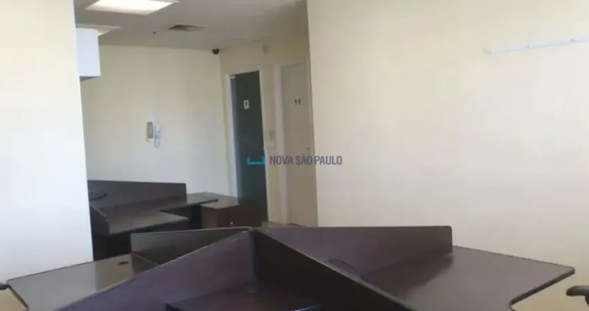 Conjunto Comercial com 45 m², 1 Copa, 2 Lavabos e 1 Vaga
