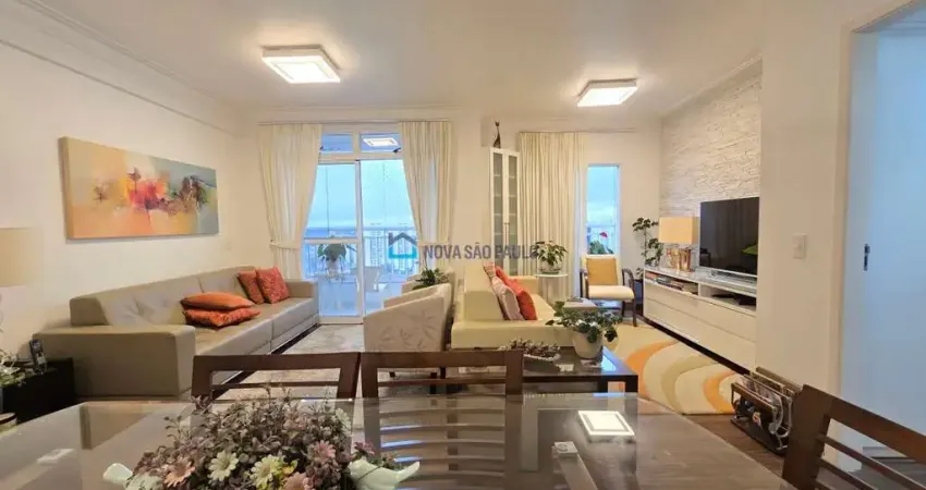 Apartamento de 83mts à venda na saúde, andar alto, 2 vagas de garagem.