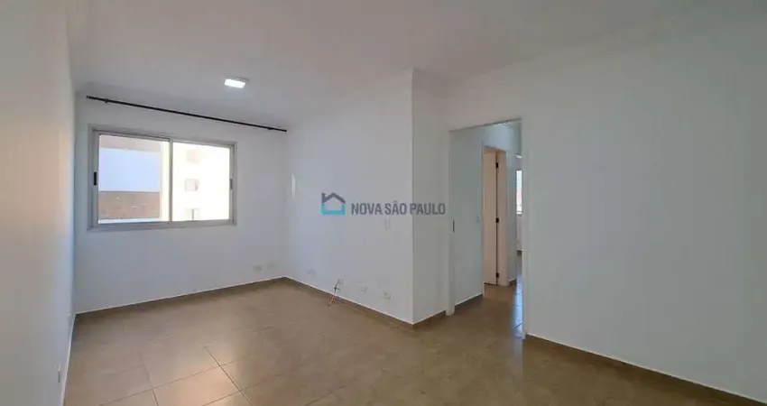 Apartamento à venda na Vila Gumercindo com 3 dormitórios
