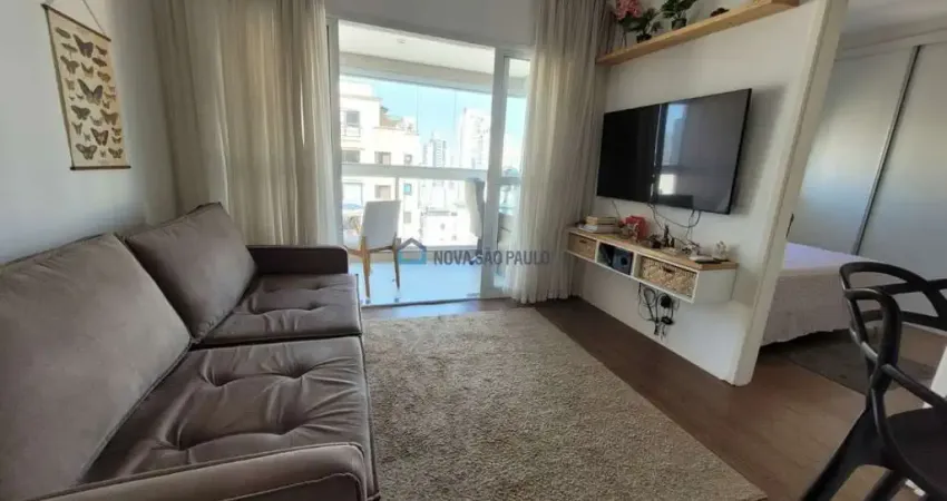 Apartamento 1 dormitório 1 vaga demarcada + depósito. Saúde