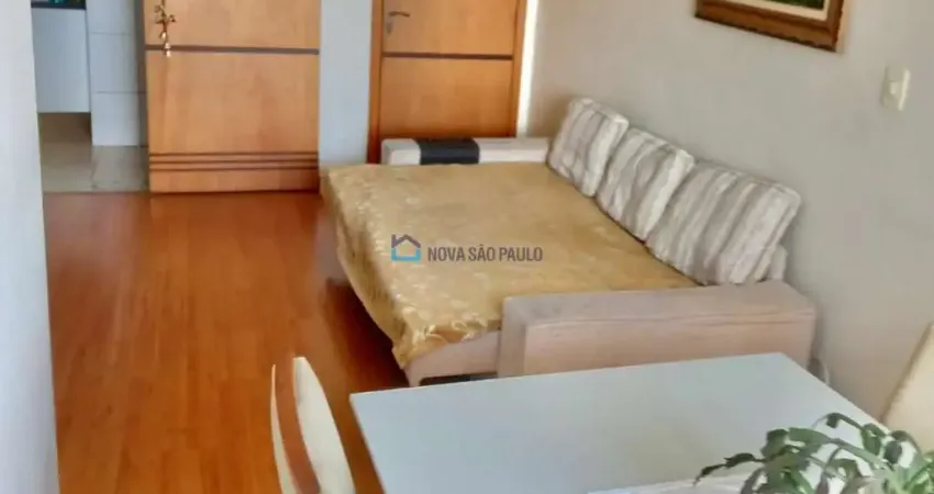 Apartamento 70m² com 2 dormitórios à 300 metros do Metro Saúde