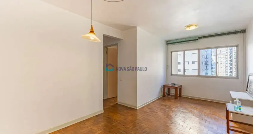 Moema Pássaros. Venda. Apartamento com 55m².  2 dormitórios, 1 vaga.