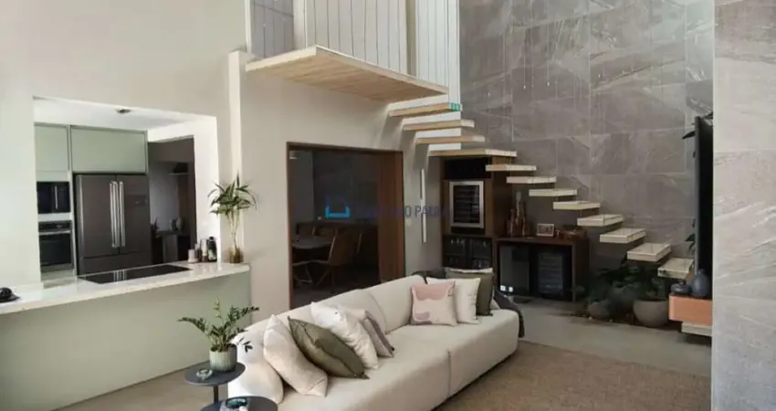 Casa a venda no Planalto Paulista com 496m² distribuidos em 04 dormitórios sendo 02 suites e 4 vagas