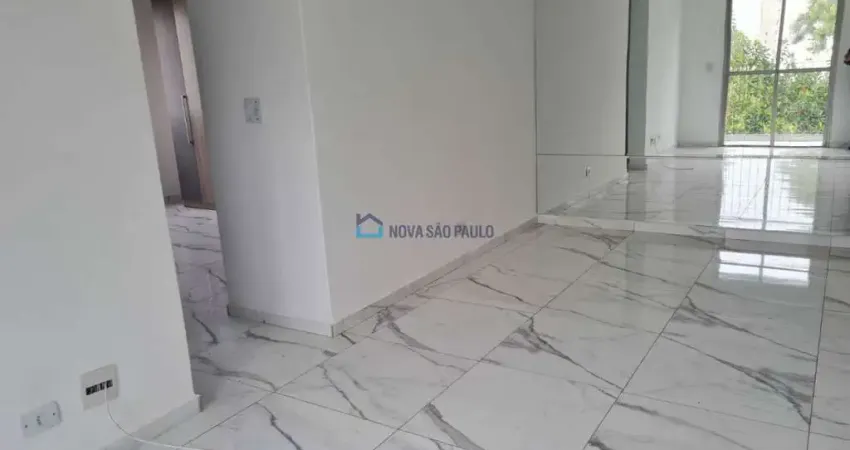 Apartamento 2 dormitórios, sala com acada, 1 vaga, sao judas, metrô!