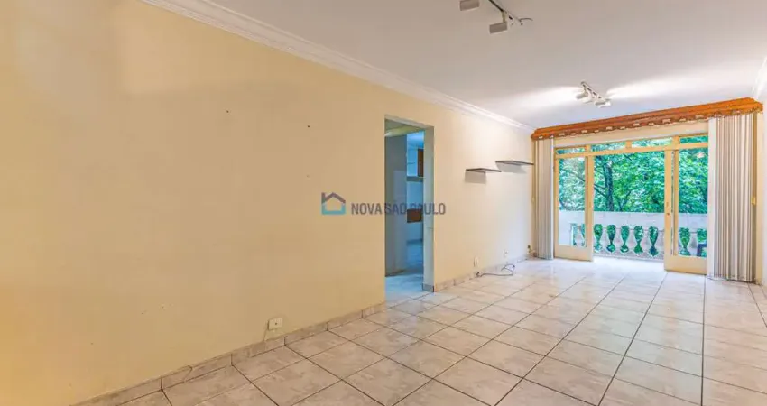 Apartamento bairro saúde. vago. 2 quartos,1 vaga fixa. estação metrô saúde a 4 quadras.