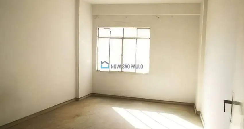 Apartamento 2 dorms a 300 m do metrô saúde - localização premium - para modernizar