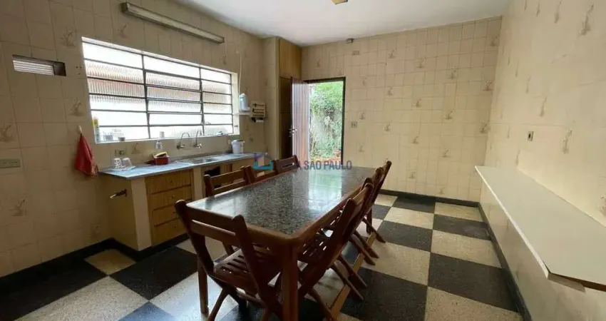 Sobrado mirandópolis, 4 dormitórios, 1 suíte e 2 vagas a 300m do metrô praça da árvore.