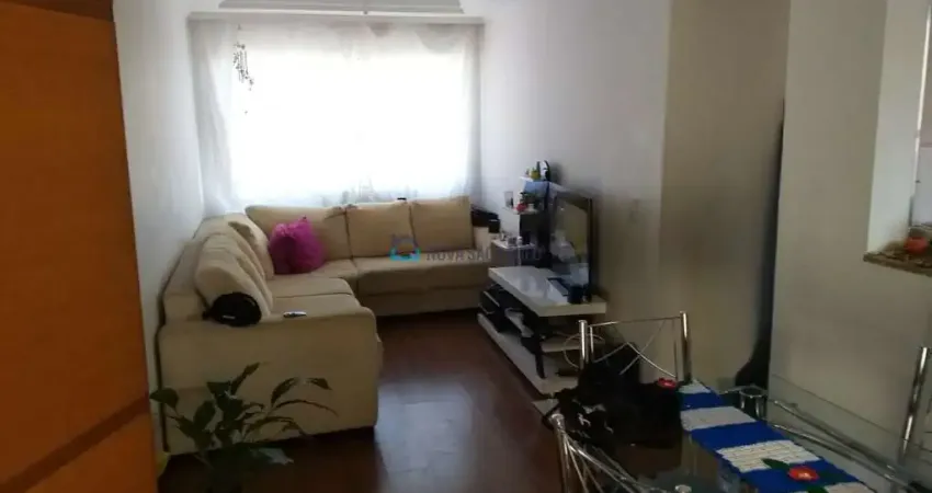 Apartamento à venda com 2 dormitórios, 1 vaga próximo a av. cupecê