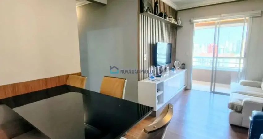 Apartamento com 3 dormitórios à venda, sendo 1 suíte, em rua com comércio próximo