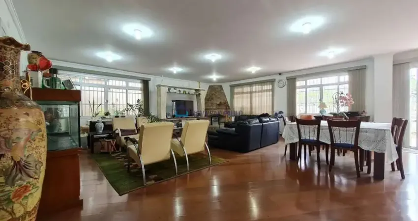 Sobrado a venda em vila fechada à 300 metros do parque da aclimação