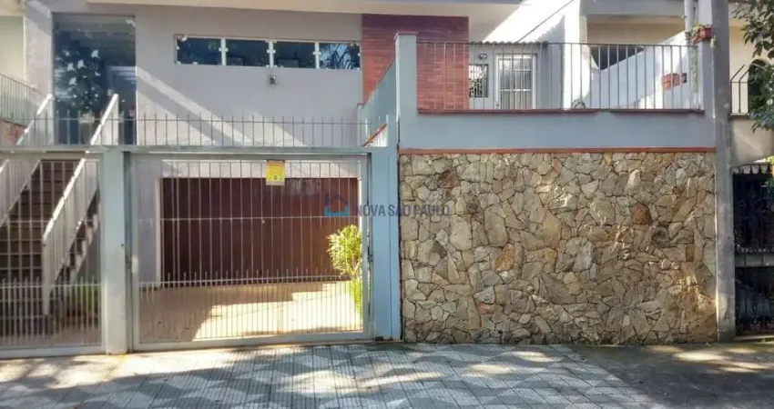 Casa térrea isolada próxima ao metrô alto do ipiranga ,4 quartos (2 suíte) , 5 banheiros e 4 vagas