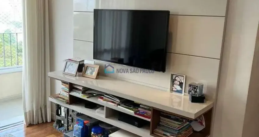 Apartamento à venda em moema com 2 quartos e 1 vaga de garagem.