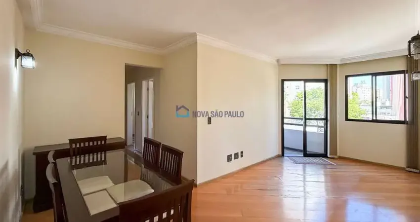 Apartamento à venda 3 dormitórios, 1 suíte, 2 banheiros, sacada e 1 vaga - saúde