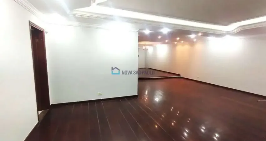 Sobrado jardim da saude. 4 dormitórios. 4 vagas paralelas. quintal. 332 m² área util.