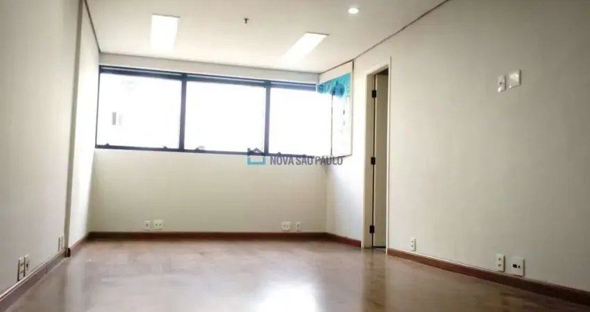 Sala comercial com 1 sala à venda na Avenida Fagundes Filho, --, São Judas, São Paulo