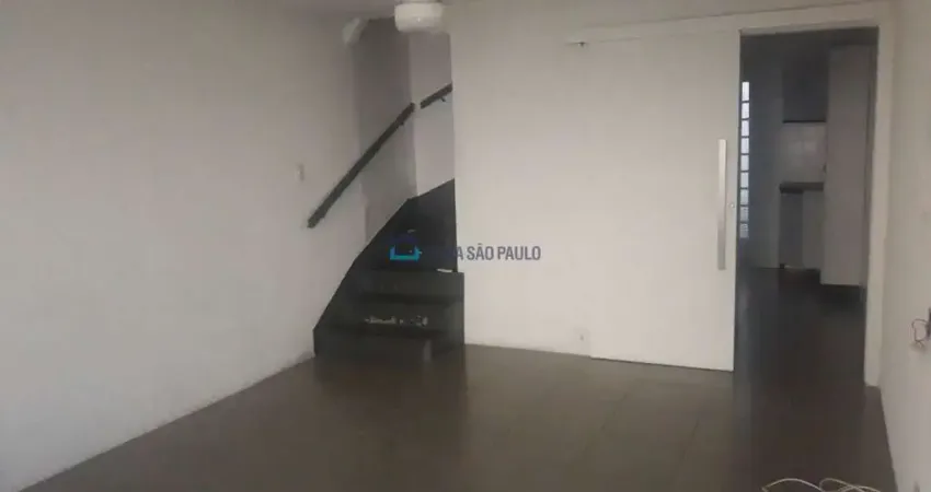 Vila Mariana, próximo ao Metrô - Sobrado de vila 2 dormitórios.