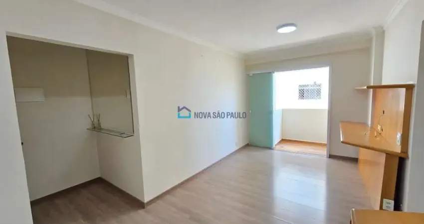 Apartamento de 50mts de 1 dormitório e 1 vaga livre no metrô saúde.