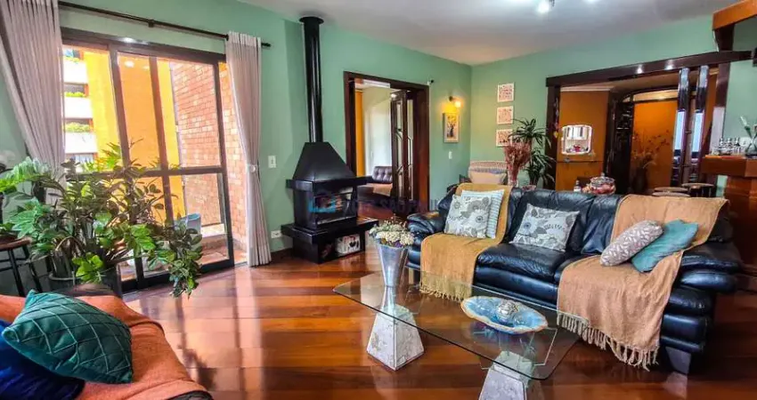 Apartamento 228m² na av. açoce com 3 suítes, 3 salas, 3 vagas + depósito.