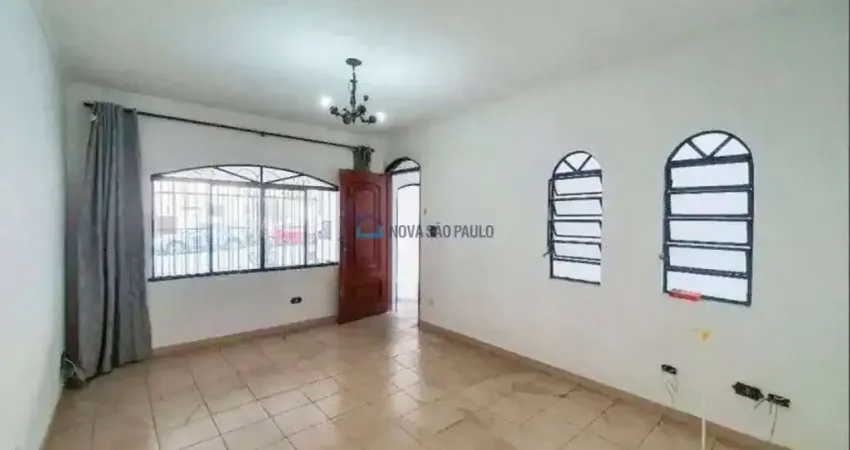 Casa à venda, com 3 quartos, 1 suíte, terraço, lavabo, 2 vagas, no ipiranga.