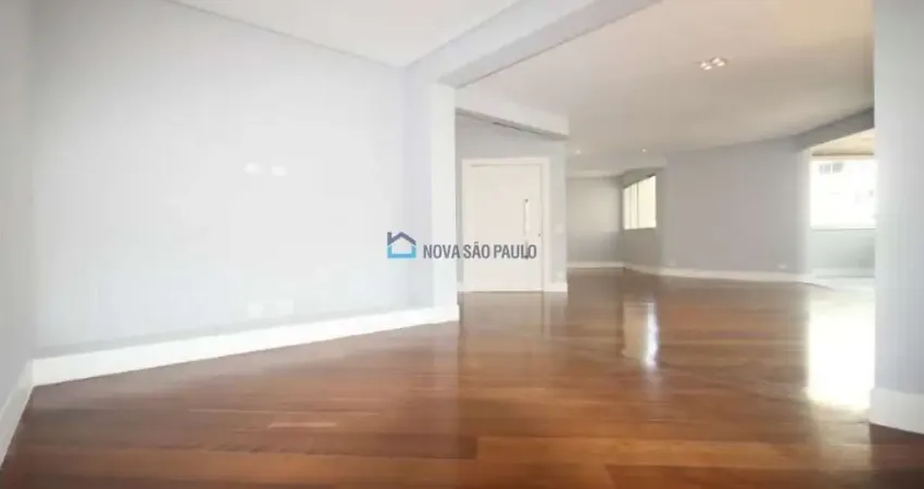 Apartamento a venda em moema com 244,38 m², com 3 suites e 3 vagas.