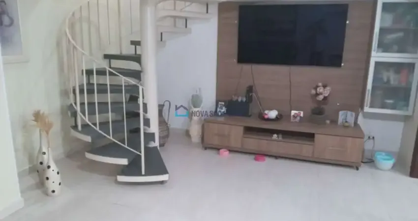 Sobrado 3 dormitorios na Vila Mariana, 2 vagas, quintal. 124m2.