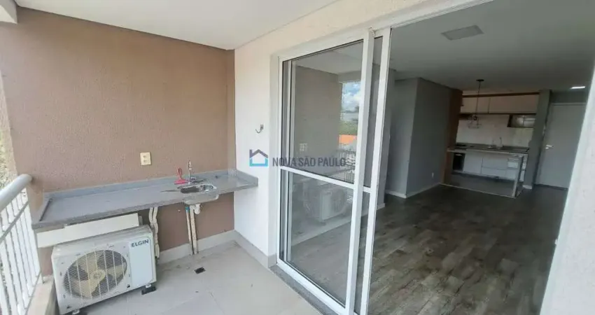 Apartamento 2 Quartos sendo 1 suíte com varanda gril e 1 vaga.