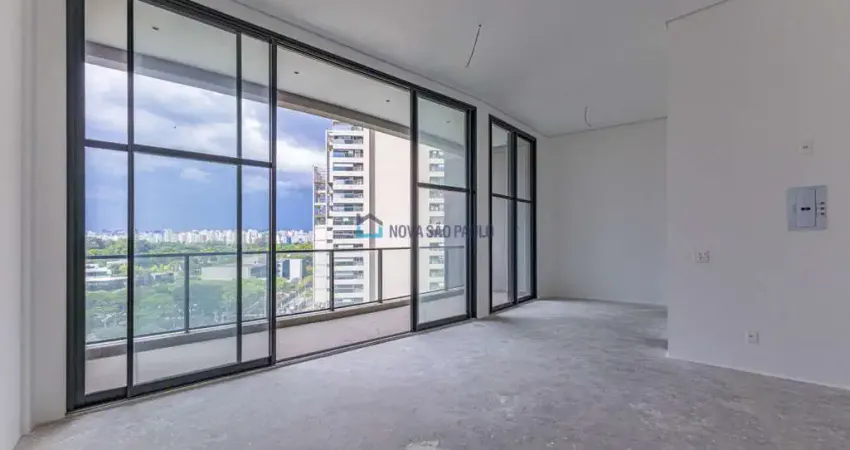 Venda Apartamento Loft Moema - 01 quarto - 01 suíte - varanda - prox do metrô - Pé direito duplo