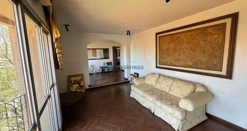 Apartamento com 3 Quartos e 2 vagas de Garagem na Vila Mascote.