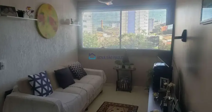 Apartamento à venda na Vila Guarani com 2 quartos e 1 vaga de garagem.