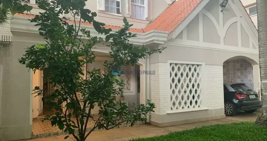 Casa Alto Padrão / Ibirapuera / 582 metros / 04 dormitórios / 09 vagas