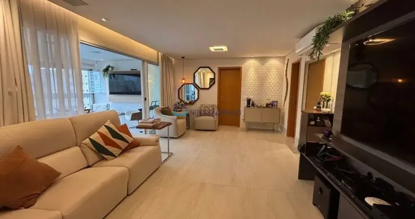 Apartamento com 3 suítes - 3 vagas - Entre Metrô Santa Cruz e Pça da Árvore.