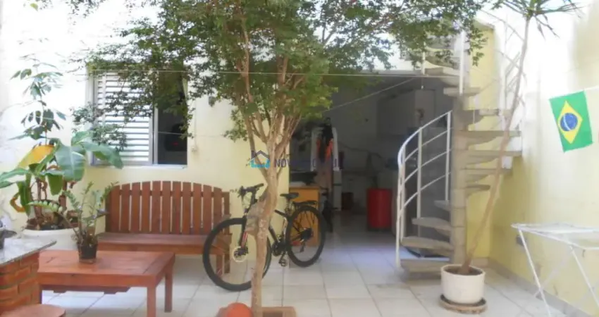 Sobrado à Venda no Jabaquara 150m² com 3 Dormitóri1 suite , 2 vagas. Quintal Churrasqueira e forno