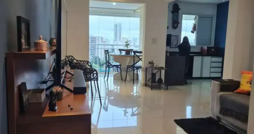 Apartamento à venda com 3 quartos sendo 1 suíte e 1 vaga na Vila das Mercês.