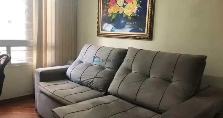 Apartamento com 03 dormitórios na região do Jardim Santa Emília