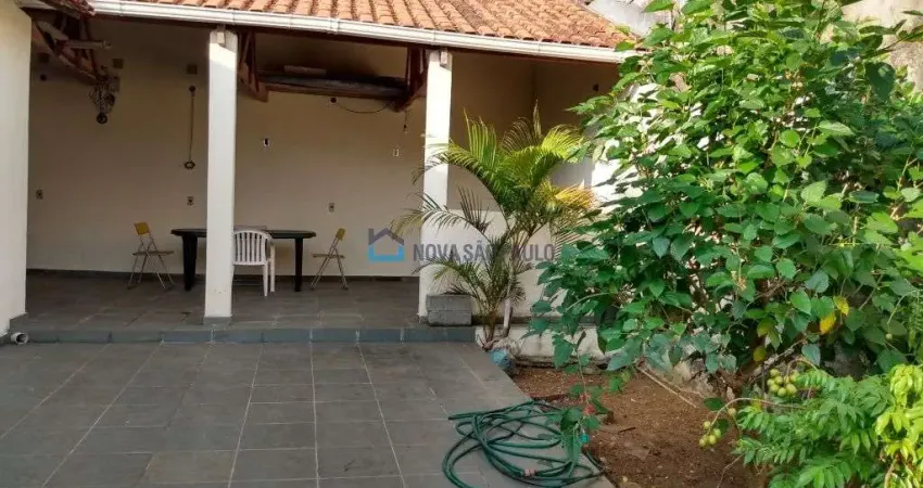Casa grande (230m2) com canil, 3 suítes, 5 vagas - metrô Jabaquara